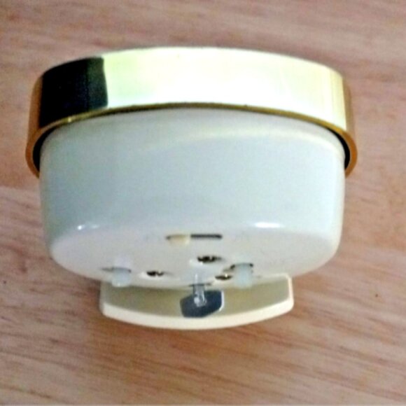 Vintage Westclox Big Ben Wind-Up Alarm Clock Gold Tone Beige Works Excellent - Picture 4 of 8